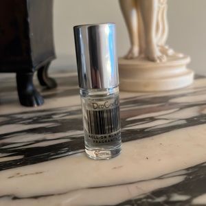 DEDCOOL TRAVEL FRAGRANCE NUMBER 3 (black violet and saffron)